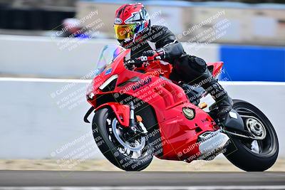 media/Apr-18-2025-TrackDaz (Fri) [[45f5874c44]]/B Group/Session 4 (Turn 6 - Outside)/